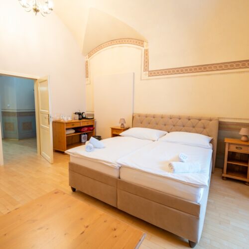 Apartman s manželskou postelí s 1 ložnicí na poschodí 