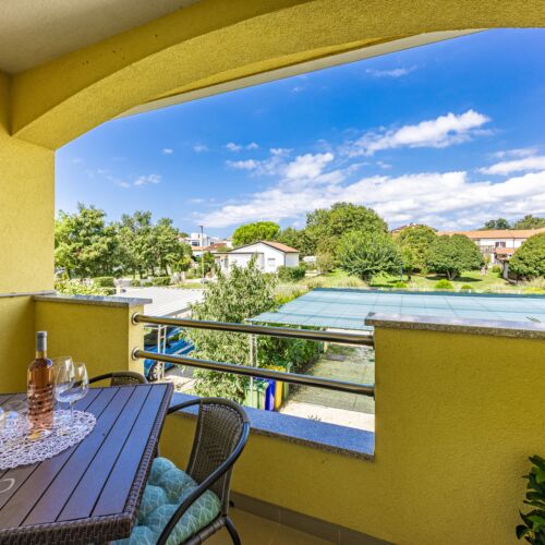 Apartament 4-osobowy z klimatyzacją na piętrze z 2 pomieszczeniami sypialnianymi