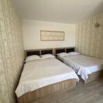 Camera cvadrupla la etaj