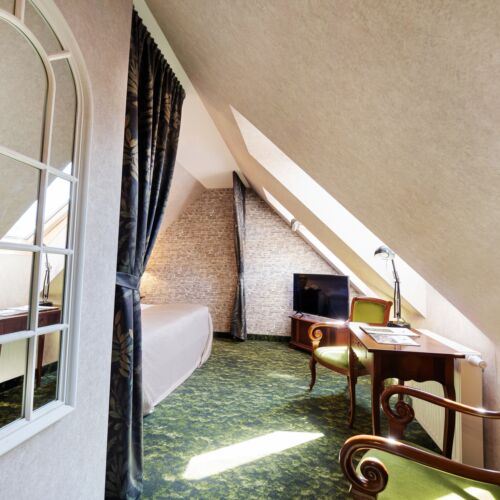 Pokój 2-osobowy na poddaszu Standard