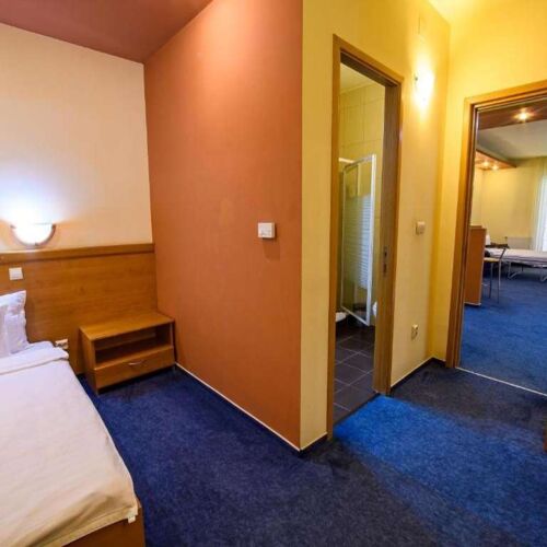 Upstairs Ground Floor 2-Room Apartment for 4 Persons