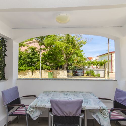 Apartament la parter cu 1 camera pentru 2 pers.