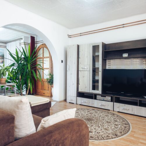 Apartman (jako celek) s klimatizací pro 6 os. celý Dům (s možností přistýlky)