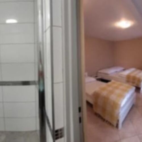 Domek letniskowy 4-osobowy parterowy z widokiem na ogród