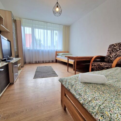 Apartament 6-osobowy z 2 pomieszczeniami sypialnianymi (możliwa dostawka)