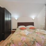 Camera dubla cu vedere spre grădină (se poate solicita pat suplimentar)