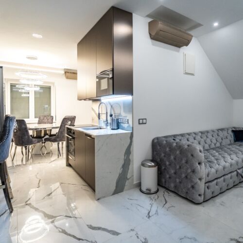 Bronze Lux 2-Room Apartment for 4 Persons