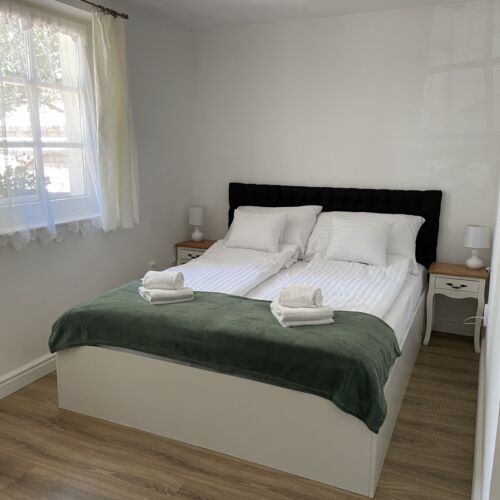 House mit Klimaanlage und Garten