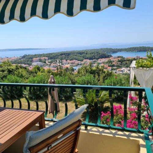 Apartament cu aer condiționat cu vedere spre mare cu 1 camera pentru 2 pers.