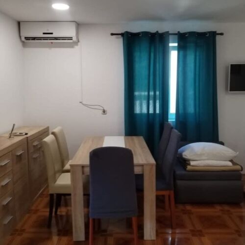 Apartament 5-osobowy z klimatyzacją z 1 pomieszczeniem sypialnianym A-21514-c