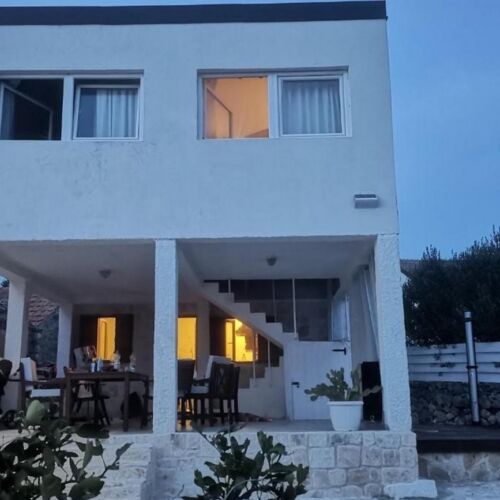 Apartament cu aer condiționat cu vedere spre mare cu 3 camere pentru 5 pers. K-24088