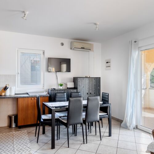 3-Zimmer-Apartment für 7 Personen mit Klimaanlage und Terasse A-24173-a