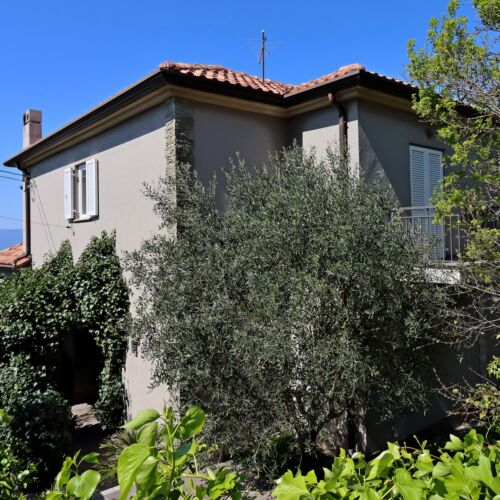 Apartament cu aer condiționat cu vedere spre mare cu 2 camere pentru 4 pers. A-24185-a