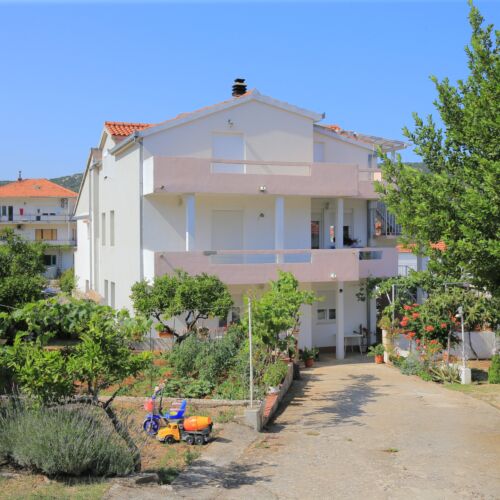 1-Room Air Conditioned Apartment for 3 Persons with Terrace A-24197-b