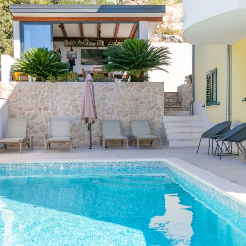 2-Room Air Conditioned Apartment for 4 Persons with Terrace A-24447-b