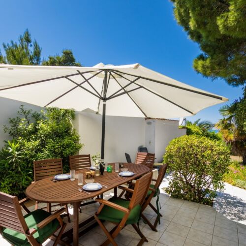 Apartament 4-osobowy z klimatyzacją z tarasem z 2 pomieszczeniami sypialnianymi A-24588-a