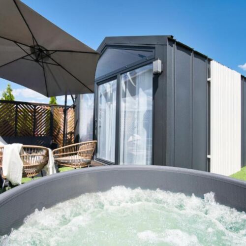 Domek całoroczny 8-osobowy Superior z widokiem na park