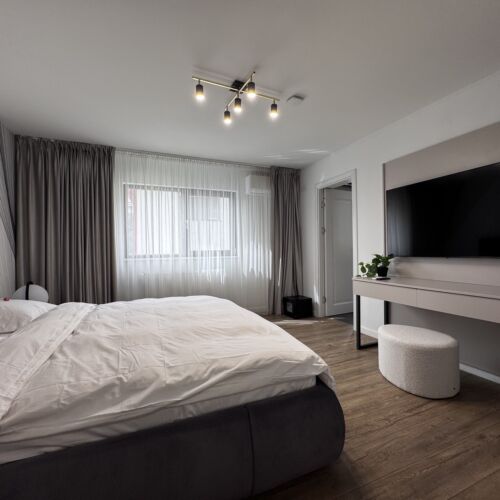 Camera dubla cu bucătărie comună