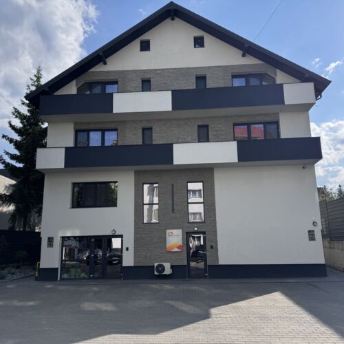 Camera twin cu bucătărie comună