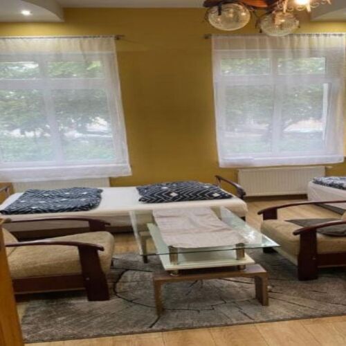 Erdgeschosses 1-Zimmer-Apartment für 4 Personen