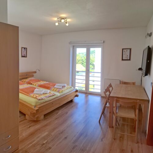 Apartament 4-osobowy z 2 pomieszczeniami sypialnianymi (możliwa dostawka)