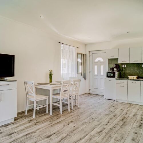 Ganzes Haus 1-Zimmer-Apartment für 3 Personen Obergeschoss