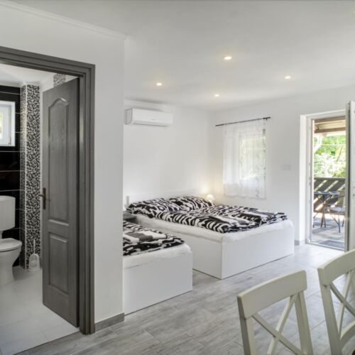 Ganzes Haus 1-Zimmer-Apartment für 3 Personen Parterre