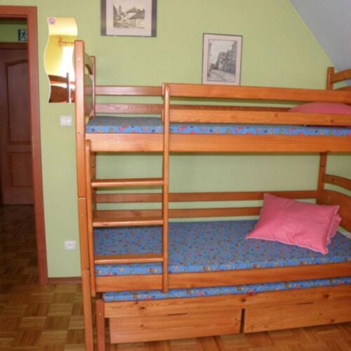6 Person Room