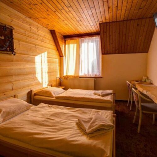 Apartament familial(ă) cu chicinetă proprie cu 2 camere pentru 5 pers.