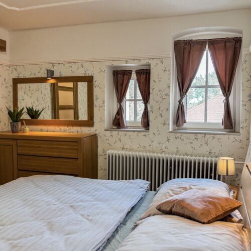 Double Room (extra bed available)