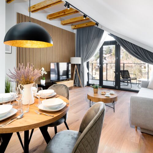 Upstairs 2-Room Apartment for 4 Persons
