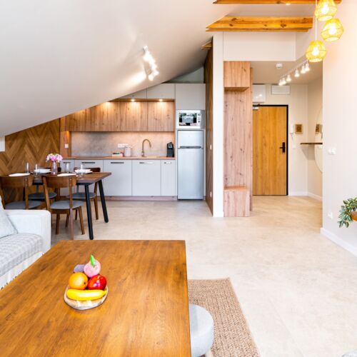 Upstairs 2-Room Apartment for 4 Persons
