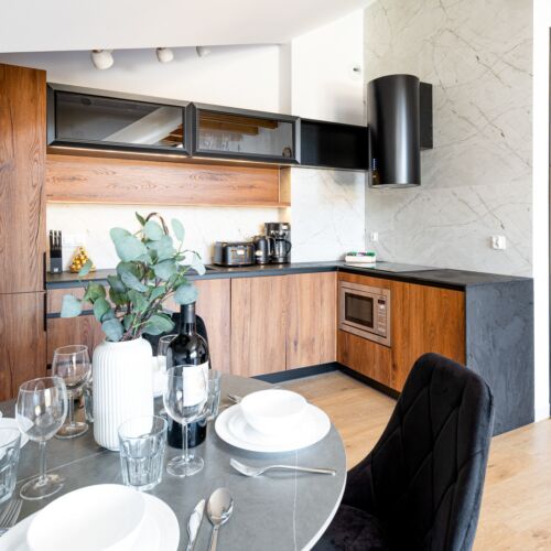 Upstairs 2-Room Apartment for 4 Persons