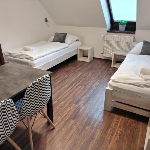 Mezonet  Pokoj pro 4 os.