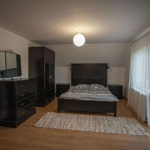 Cabană pentru 12 pers. (se inchirieaza doar integral)