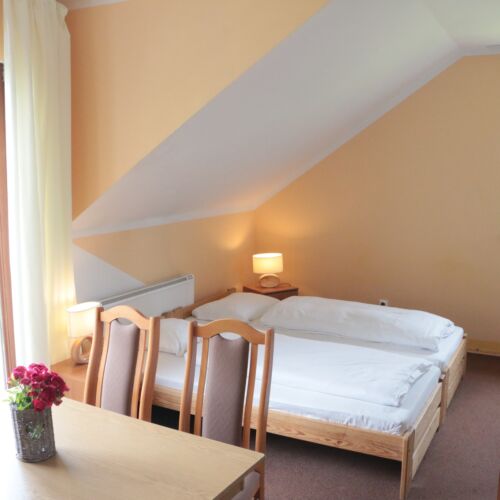 Pokój 6-osobowy na piętrze Studio