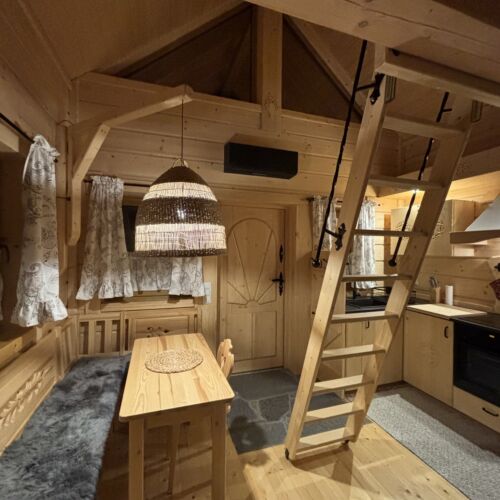 Mountain View Family Holiday Home for 4 Persons
