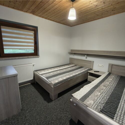 Apartament 6-osobowy na parterze z widokiem na góry z 2 pomieszczeniami sypialnianymi