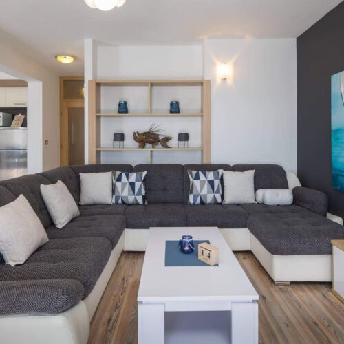 Casă de vară pentru 16 pers. (se inchirieaza doar integral)