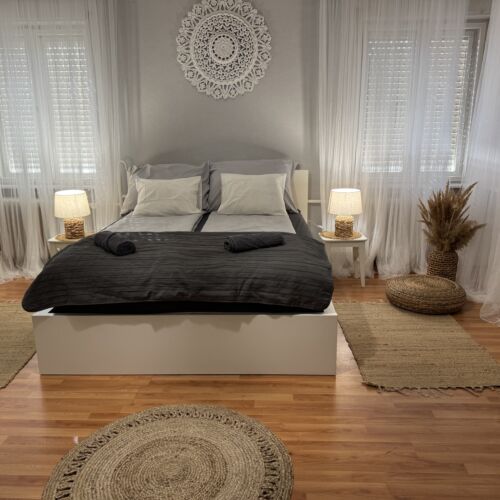 Camera dubla la etaj lCD TV