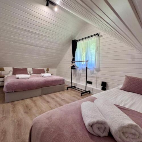 Cabană pentru 7 pers. (se inchirieaza doar integral)