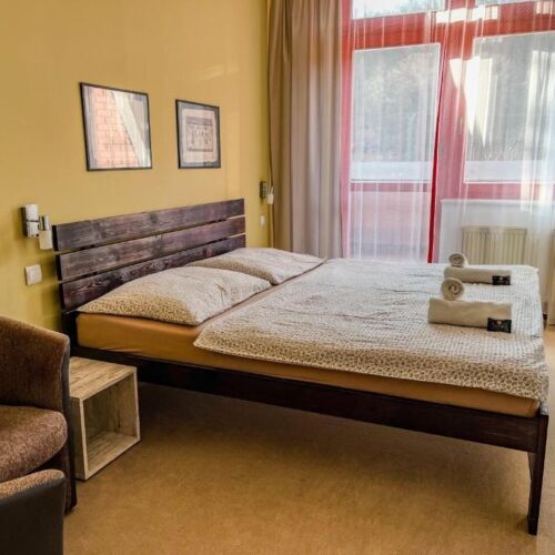 Camera dubla la etaj la parter (se poate solicita pat suplimentar)