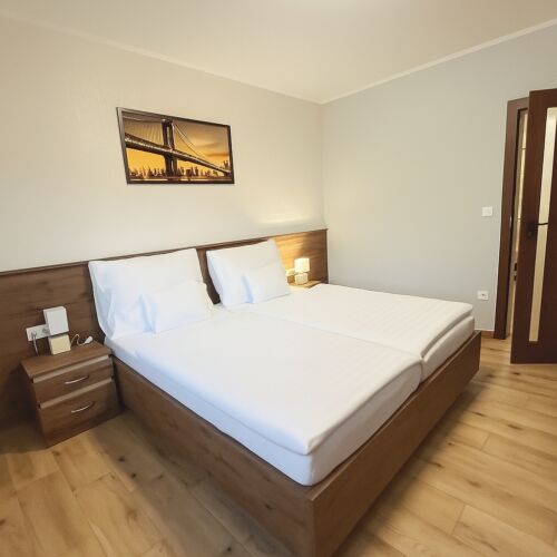 Apartament premium la parter cu 2 camere pentru 4 pers.