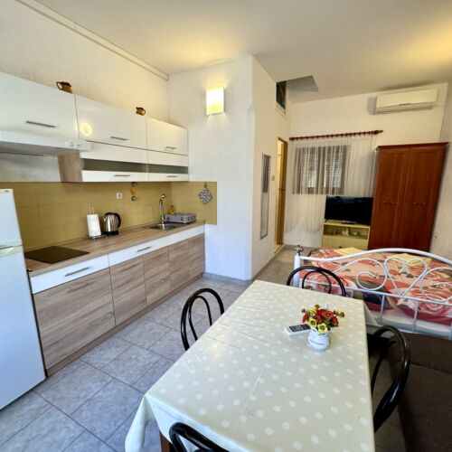 Economy Ground Floor 1-Room Apartment for 2 Persons