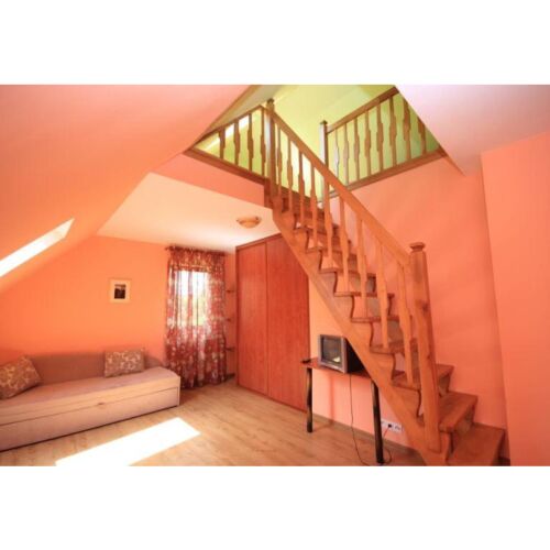 6 Person Room