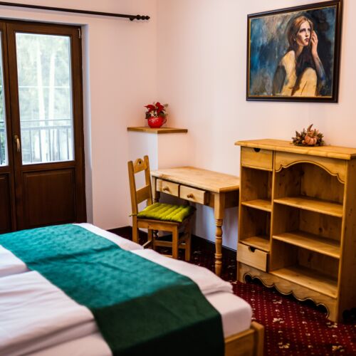 Apartament întreaga unitate cu vedere spre pădure cu 2 camere pentru 5 pers.