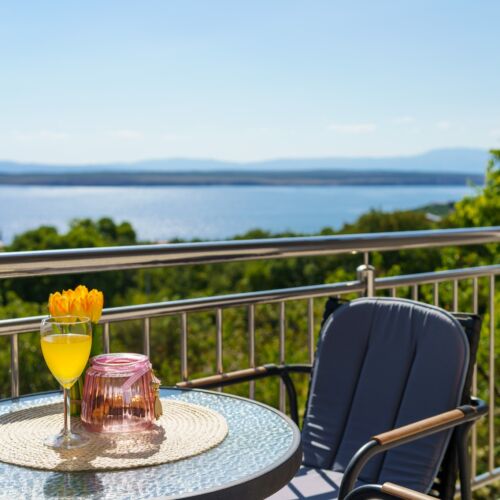 1-Room Balcony Apartment for 3 Persons