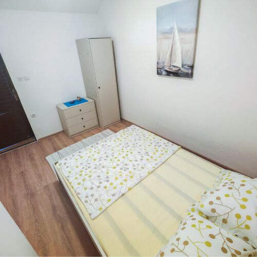 Apartament pentru 6 pers. (se inchirieaza doar integral)