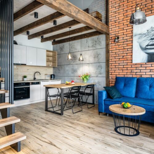 Apartament 5-osobowy z balkonem z 2 pomieszczeniami sypialnianymi