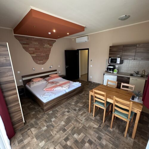 Apartament familial(ă) la parter cu 2 camere pentru 4 pers.